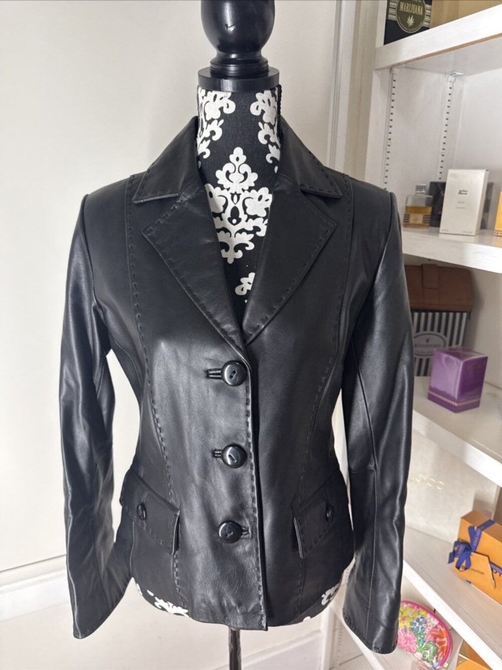 New EMC Black Butter soft Leather Button Front Collared Jacket Pockets Small